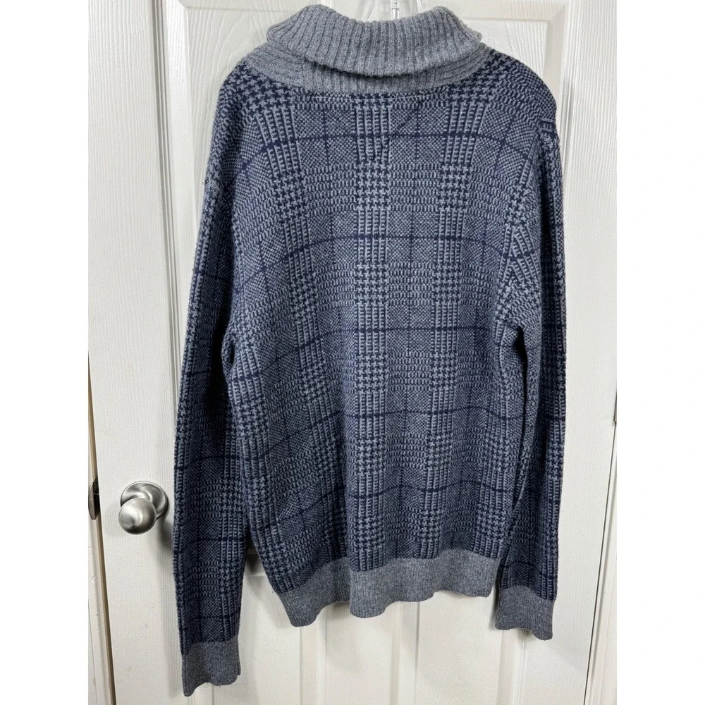 Tommy Hilfiger sophisticated stylish